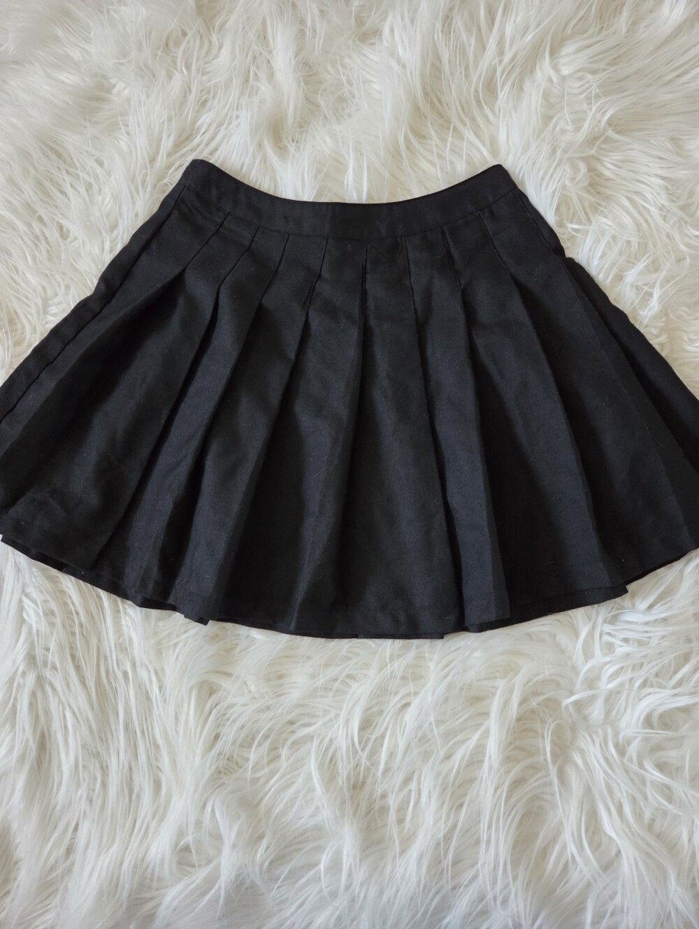 Forever 21 Black Pleated Mini Skirt
